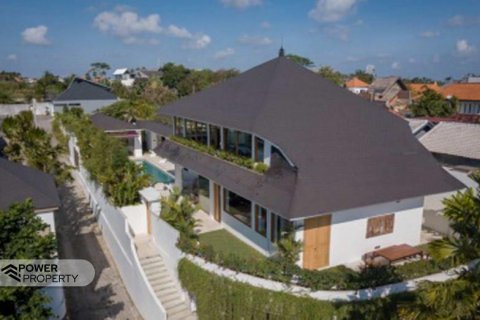 5 bedrooms Villa in Canggu, Badung, Indonesia No. 7688 26