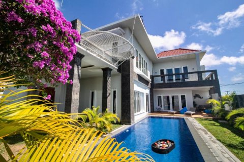 5 bedrooms Villa in South Kuta, Badung, Indonesia No. 1328