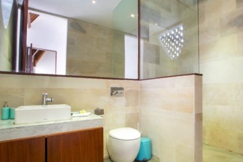 3 bedrooms Villa in Seminyak, Badung, Indonesia No. 1322 26
