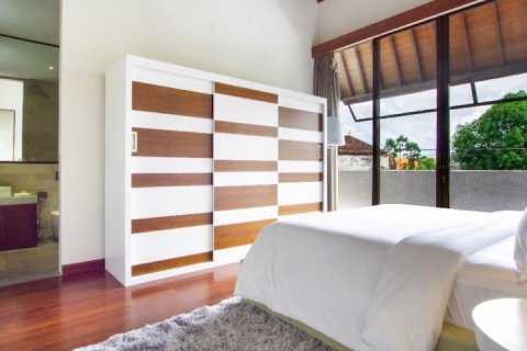 3 bedrooms Villa in Seminyak, Badung, Indonesia No. 1322 24