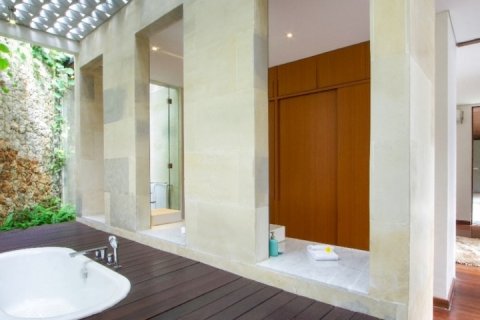 3 bedrooms Villa in Seminyak, Badung, Indonesia No. 1322 17