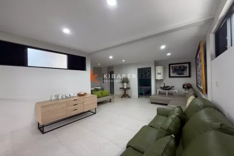 4 bedrooms Villa in Kerobokan, Badung, Indonesia No. 12168 8