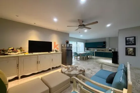 4 bedrooms Villa in Kerobokan, Badung, Indonesia No. 12168 2
