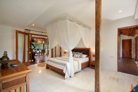4 bedrooms Villa in Badung, Indonesia No. 11568 16