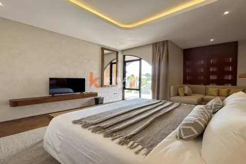 3 bedrooms Villa in Tibubeneng, Badung, Indonesia No. 12288 21