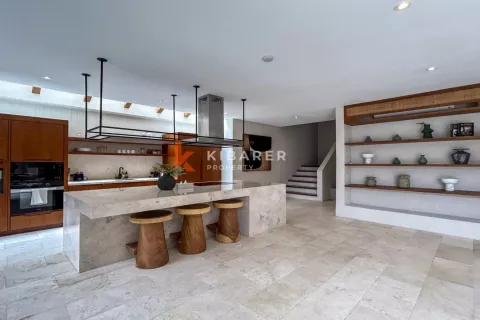 3 bedrooms Villa in Tibubeneng, Badung, Indonesia No. 12288 4