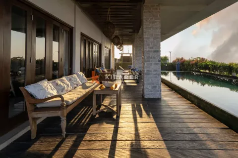 6 bedrooms Villa in South Kuta, Badung, Indonesia No. 12907 23