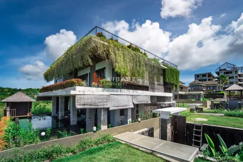 6 bedrooms Villa in South Kuta, Badung, Indonesia No. 12907