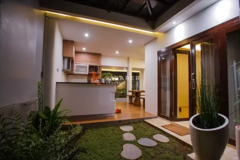 2 bedrooms Villa in South Kuta, Badung, Indonesia No. 12908 2