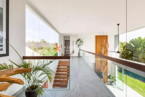 5 bedrooms Villa in Tibubeneng, Badung, Indonesia No. 12020 23