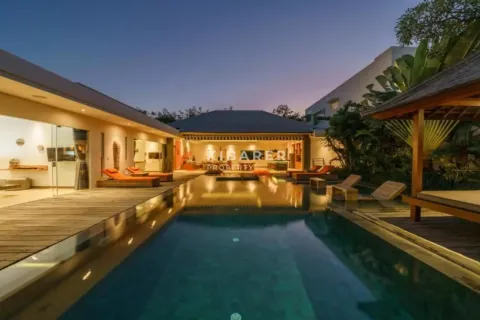 3 bedrooms Villa in Tibubeneng, Badung, Indonesia No. 12019