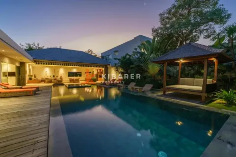 3 bedrooms Villa in Tibubeneng, Badung, Indonesia No. 12019 4