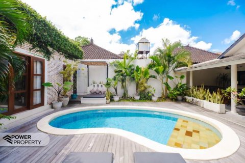 3 bedrooms Villa in Kerobokan, Badung, Indonesia No. 9305 8
