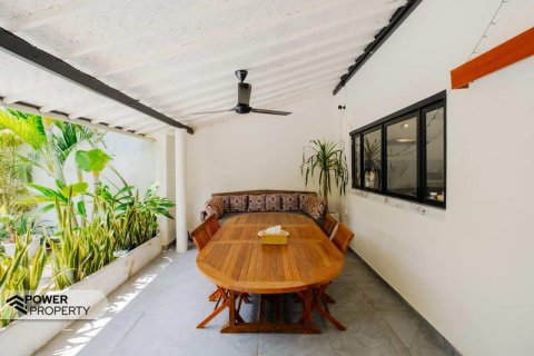 3 bedrooms Villa in Kerobokan, Badung, Indonesia No. 9305 3