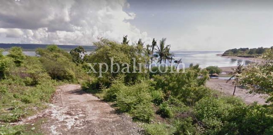 44670m2 Land in Sumbawa, Indonesia No. 414