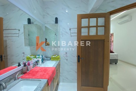 4 bedrooms Villa in Jimbaran, Badung, Indonesia No. 13077 23