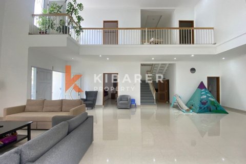 4 bedrooms Villa in Jimbaran, Badung, Indonesia No. 13077 2