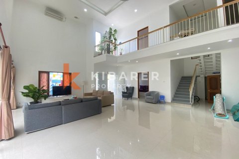 4 bedrooms Villa in Jimbaran, Badung, Indonesia No. 13077 18