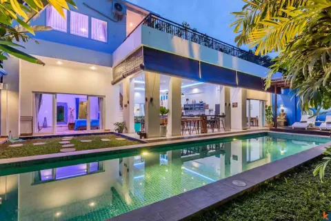 5 bedrooms Villa in Seminyak, Badung, Indonesia No. 11012
