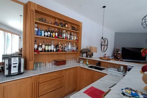 4 bedrooms Villa in Kerobokan, Badung, Indonesia No. 220 7