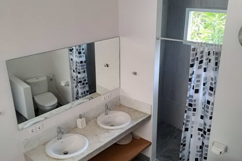 4 bedrooms Villa in Kerobokan, Badung, Indonesia No. 220 26