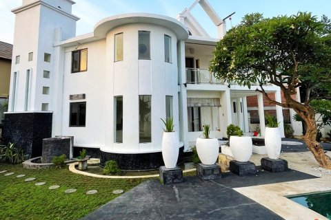 4 bedrooms Villa in Lovina, Anturan, Buleleng, Indonesia No. 11338 6
