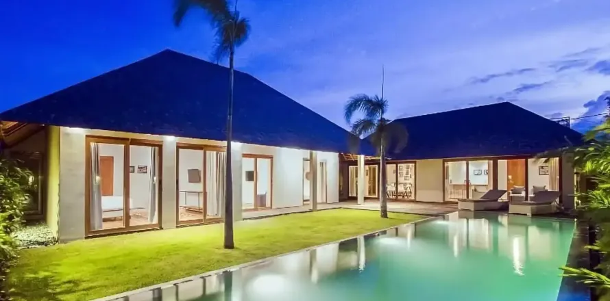 3 bedrooms Villa in Badung, Indonesia No. 10742