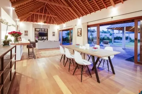 3 bedrooms Villa in Badung, Indonesia No. 10742 8