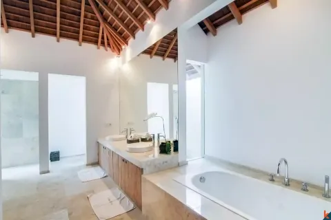 3 bedrooms Villa in Badung, Indonesia No. 10742 17