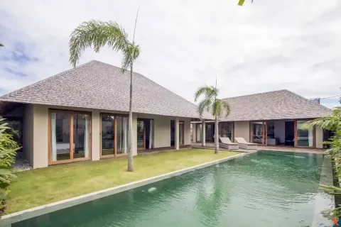 3 bedrooms Villa in Badung, Indonesia No. 10742 2