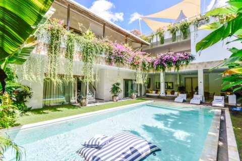 7 bedrooms Villa in Jimbaran, Badung, Indonesia No. 10740