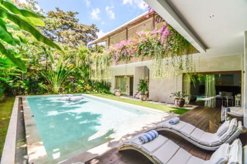 7 bedrooms Villa in Jimbaran, Badung, Indonesia No. 10740 2