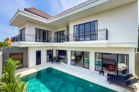 3 bedrooms Villa in Seminyak, Badung, Indonesia No. 10741