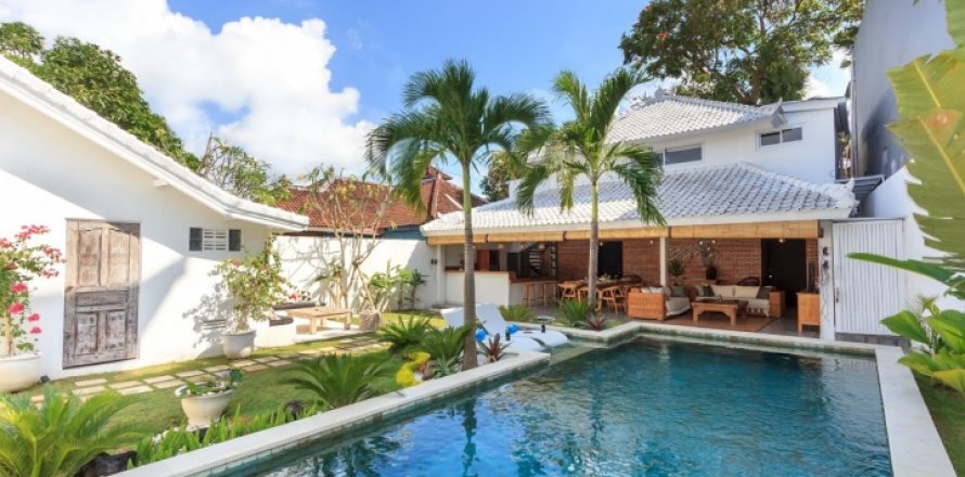 3 bedrooms Villa in Seminyak, Badung, Indonesia No. 1414