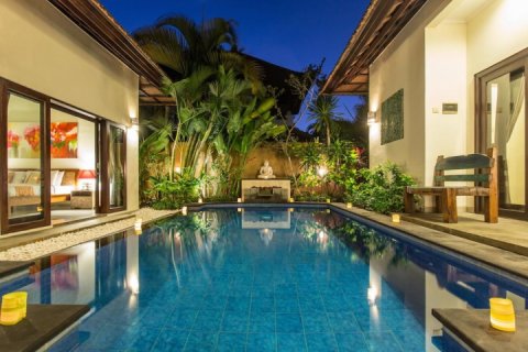 2 bedrooms Villa in Seminyak, Badung, Indonesia No. 1415 3