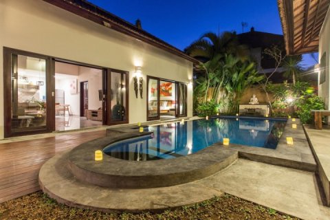2 bedrooms Villa in Seminyak, Badung, Indonesia No. 1415 2
