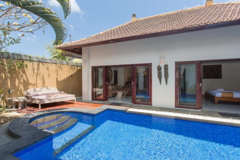 2 bedrooms Villa in Seminyak, Badung, Indonesia No. 1415 4
