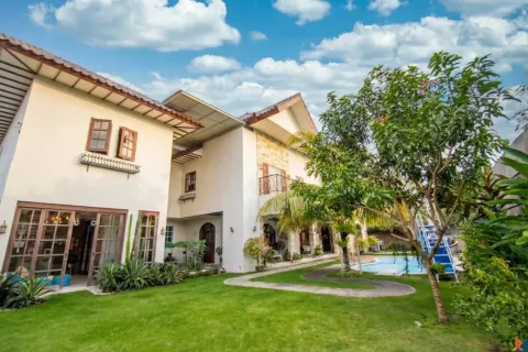5 bedrooms Villa in Jimbaran, Badung, Indonesia No. 10469