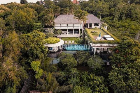4 bedrooms Villa in South Kuta, Badung, Indonesia No. 7831