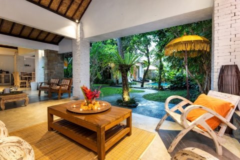 2 bedrooms Villa in Ubud, Gianyar, Indonesia No. 1674 6