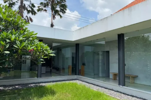 4 bedrooms Villa in Gianyar, Indonesia No. 11021 17