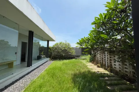 4 bedrooms Villa in Gianyar, Indonesia No. 11021 16