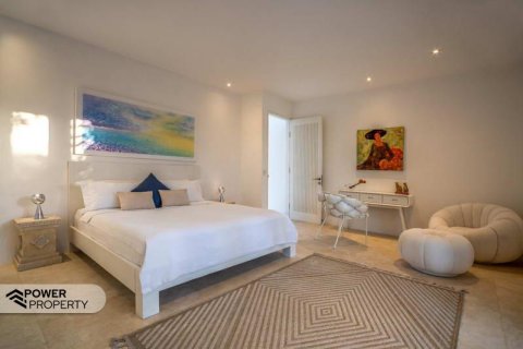 4 bedrooms Villa in Seminyak, Badung, Indonesia No. 9128 16