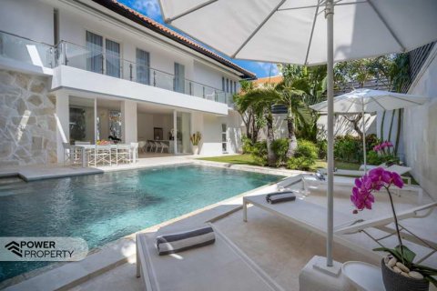 4 bedrooms Villa in Seminyak, Badung, Indonesia No. 9128