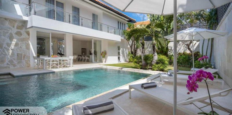 4 bedrooms Villa in Seminyak, Badung, Indonesia No. 9128