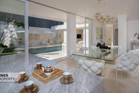 4 bedrooms Villa in Seminyak, Badung, Indonesia No. 9128 11