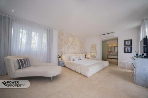 4 bedrooms Villa in Seminyak, Badung, Indonesia No. 9128 18