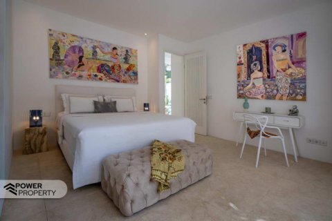 4 bedrooms Villa in Seminyak, Badung, Indonesia No. 9128 17