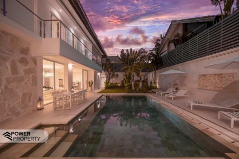 4 bedrooms Villa in Seminyak, Badung, Indonesia No. 9128 21