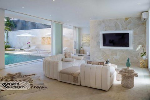 4 bedrooms Villa in Seminyak, Badung, Indonesia No. 9128 20